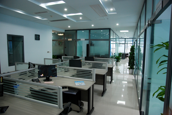 成華機(jī)械互聯(lián)網(wǎng)運(yùn)營(yíng)辦公室一角